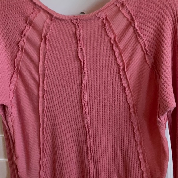 Free People thermal curved hem tunic.  XS.  great details - Picture 4 of 4